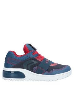 Низкие кеды и кроссовки Geox