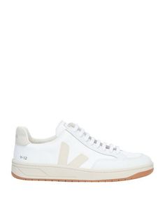 Низкие кеды и кроссовки Veja