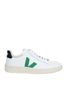 Низкие кеды и кроссовки Veja