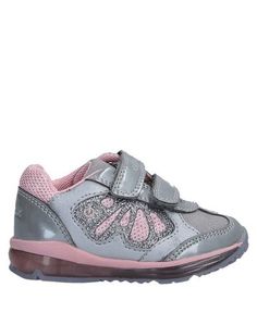 Низкие кеды и кроссовки Geox