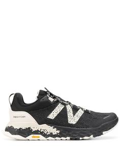 New Balance кроссовки с логотипом