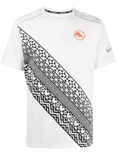 Nike футболка с геометричным принтом