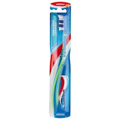 Зубная щетка Aquafresh Clean & Reach, зеленый