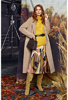 Бежевое пальто Снежная Королева