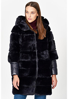 Шуба из меха кролика с комбинированными рукавами Virtuale Fur Collection