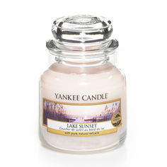 Ароматическая свеча Yankee candle маленькая Закат на озере 104 г