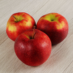 Яблоко Черный Принц Noname