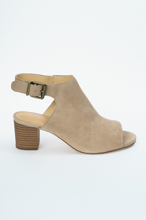 Босоножки женские Clarks 26140187 бежевые 37 RU