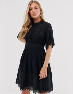 Платье с короткими рукавами и кружевом French Connection-Черный