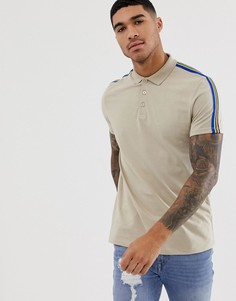 Бежевая футболка-поло с цветными полосками на плечах ASOS DESIGN-Бежевый