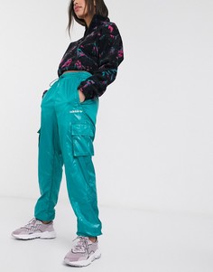 Зеленые брюки в стиле милитари adidas Originals-Фиолетовый
