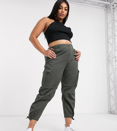 Брюки карго цвета хаки в стиле милитари ASOS DESIGN Curve-Зеленый