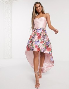 Платье-бандо для выпускного с асимметричной юбкой и цветочным принтом Chi Chi London-Розовый