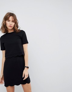 Платье мини с укороченным топом и зубчатым краем ASOS-Черный