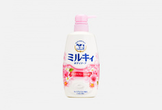 Жидкое молочное мыло для тела c цветочным ароматом COW