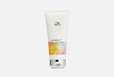 Увлажняющий бальзам для сияния цвета окрашенных волос Wella Professionals