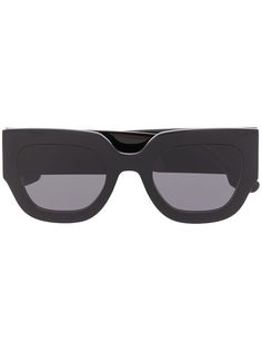Victoria Beckham солнцезащитные очки в футуристичном стиле