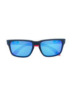 Oakley солнцезащитные очки в квадратной оправе с затемненными линзами