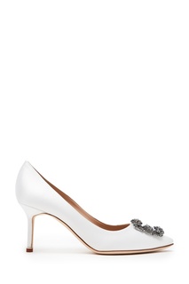 Белые атласные туфли с кристаллами Hangisi 70 Manolo Blahnik