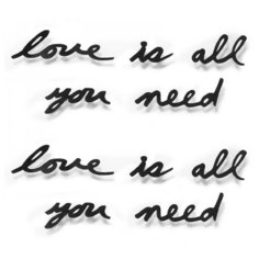 Надпись настенная Umbra "Love is all you need", металлическая