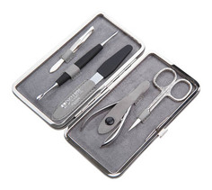 Маникюрный набор Dewal 5 предметов, серый футляр