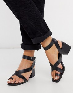 Черные босоножки на блочном каблуке с ремешками и петлей для большого пальца New Look-Черный