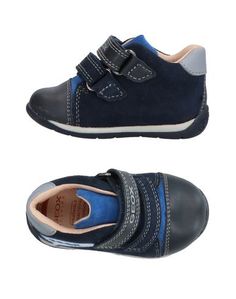 Низкие кеды и кроссовки Geox
