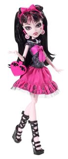 Кукла Monster High Дракулаура День фото (фотосессия) Y4310