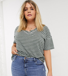 Свободная футболка с v-образным вырезом ASOS DESIGN Curve-Зеленый