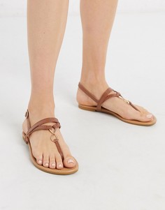 Светло-коричневые сандалии с ремешком между пальцами и рисунком кожи рептилий New Look-Светло-коричневый