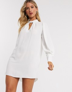Платье А-силуэта цвета слоновой кости с чокером River Island-Белый