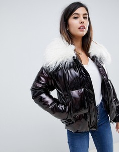 Дутая куртка с эффектом металлик и меховым воротником ASOS DESIGN-Коричневый