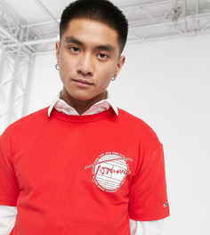 Красная футболка с принтом на спине и логотипом Tommy Jeans эксклюзивно для ASOS-Красный