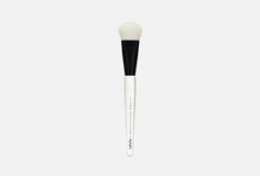 Профессиональная кисть для нанесения хайлайтера Nyx Professional Makeup