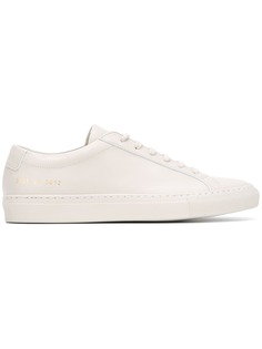 Common Projects классические кроссовки на шнуровке