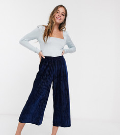 Бархатные плиссированные кюлоты ASOS DESIGN Petite-Синий