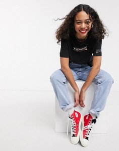 Черная футболка с логотипом на груди и рукаве Tommy Jeans-Черный