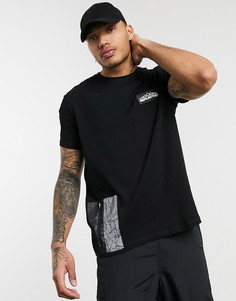 Черная футболка со светоотражающей отделкой на кармане Bershka-Черный