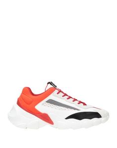 Низкие кеды и кроссовки Fila