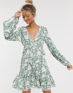 Приталенное платье мини с цветочным принтом ASOS DESIGN-Мульти