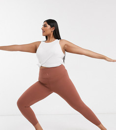 Красные леггинсы до щиколотки Nike Plus Yoga-Красный