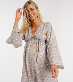 Платье мини с V-образным вырезом и золотистым принтом Mamalicious Maternity-Мульти Mama.Licious