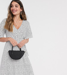 Белое платье в горошек для кормления с запахом Mamalicious Maternity-Мульти Mama.Licious