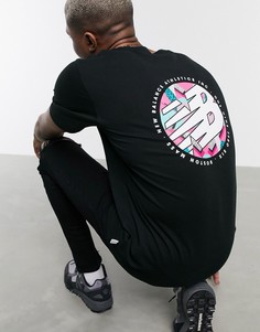 Черная футболка с принтом на спине New Balance-Черный