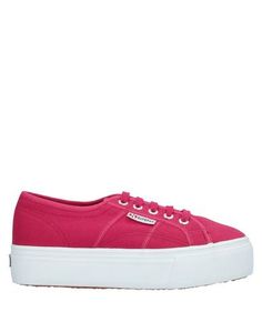 Низкие кеды и кроссовки Superga