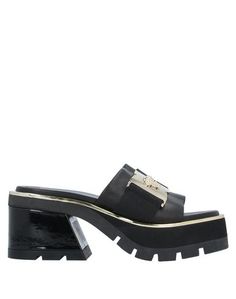 Сандалии Versace