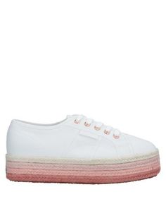 Низкие кеды и кроссовки Superga