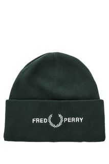 Зеленая шапка мелкой вязки с отворотом Fred Perry