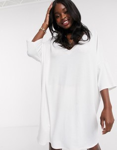 Белое платье-футболка в стиле oversized с V-образным вырезом ASOS DESIGN-Белый