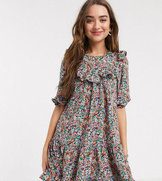 Свободное ярусное платье с мелким цветочным принтом и оборками New Look Petite-Черный